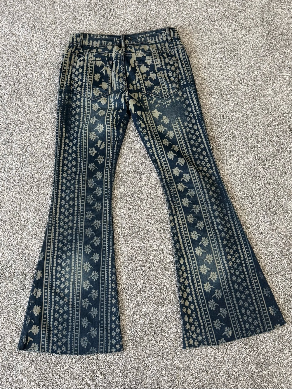 Free People Mantra Bali Dark Wash Flare Low Rise Raw Hem Jeans Boho Women’s 28 - Picture 15 of 16